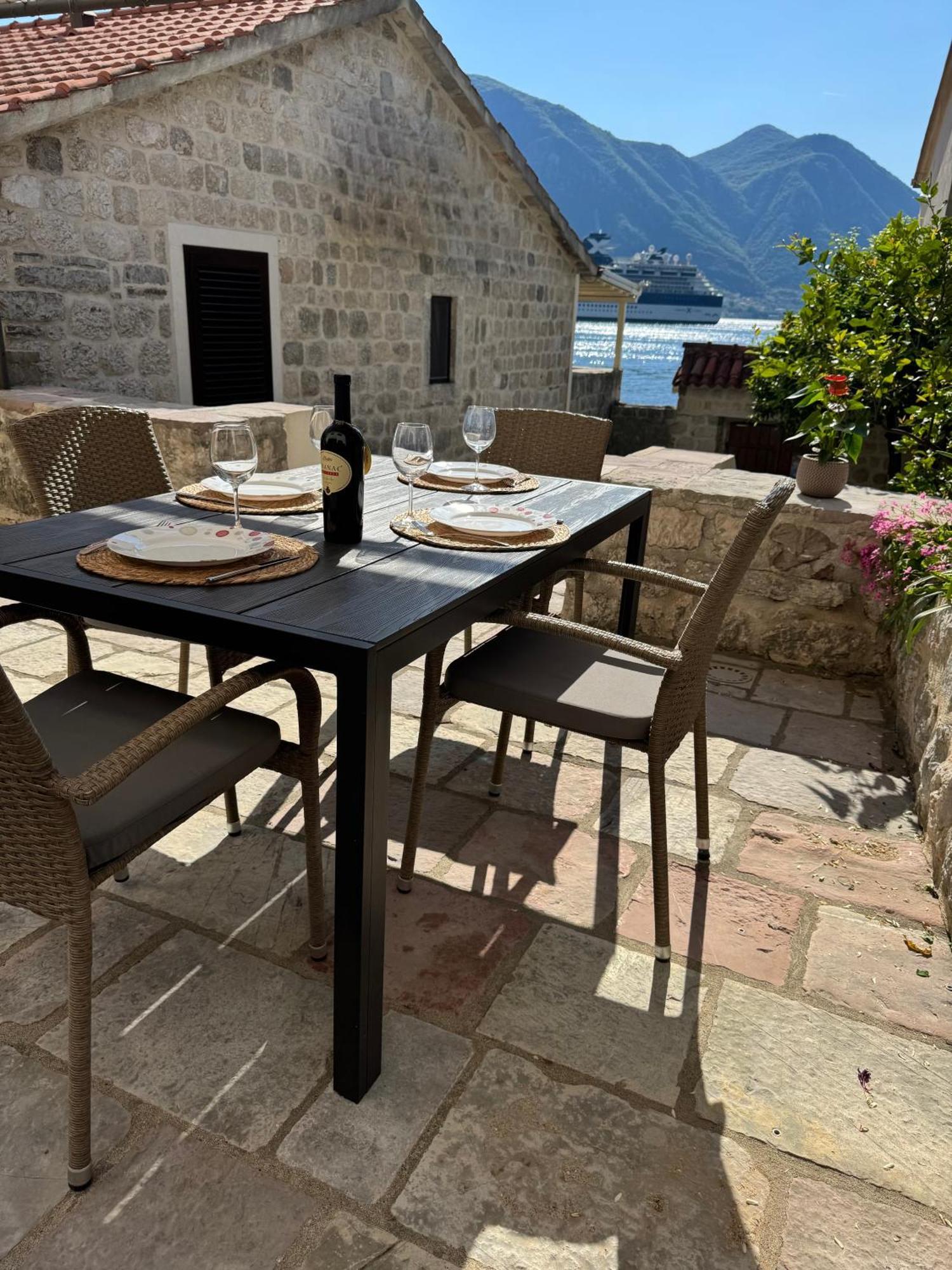 Apartments Radonicic Kotor Exterior foto
